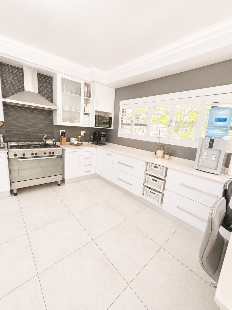 5 Bedroom Property for Sale in Flamwood North West